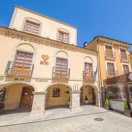 فندق Aroi Bierzo Plaza