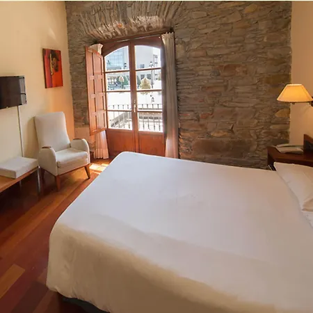 Aroi Bierzo Plaza فندق بونفيراذا