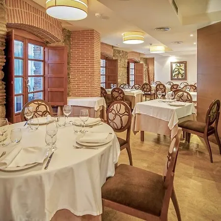 فندق Aroi Bierzo Plaza بونفيراذا
