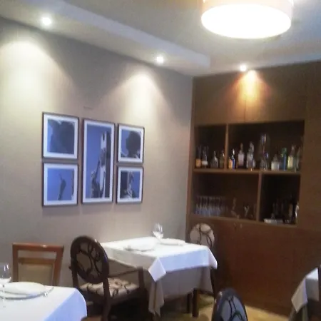 Aroi Bierzo Plaza بونفيراذا