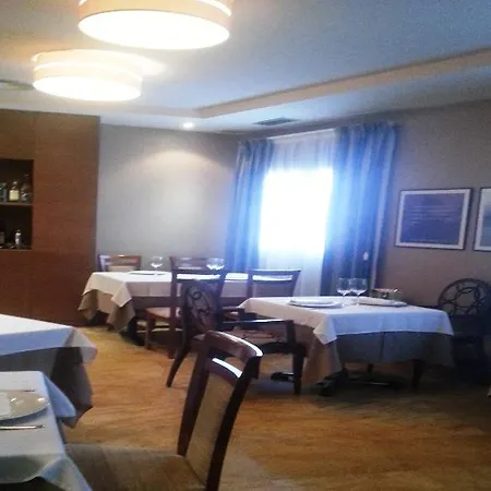 Aroi Bierzo Plaza 3*