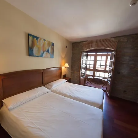 Aroi Bierzo Plaza 3*