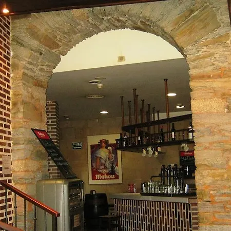 فندق Aroi Bierzo Plaza
