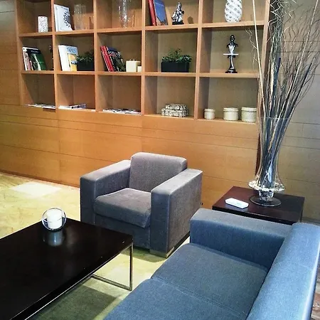 فندق Aroi Bierzo Plaza بونفيراذا