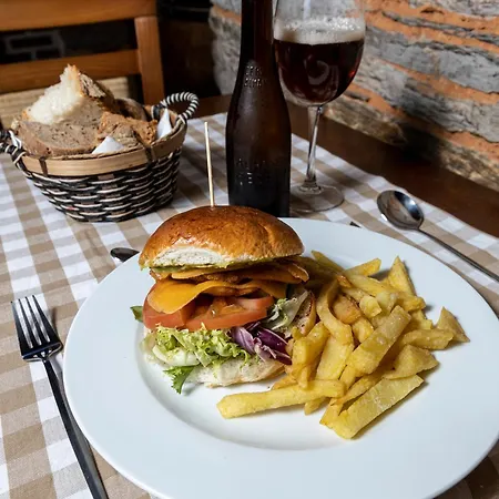 Aroi Bierzo Plaza Hotel 3*