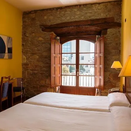 Aroi Bierzo Plaza 3*
