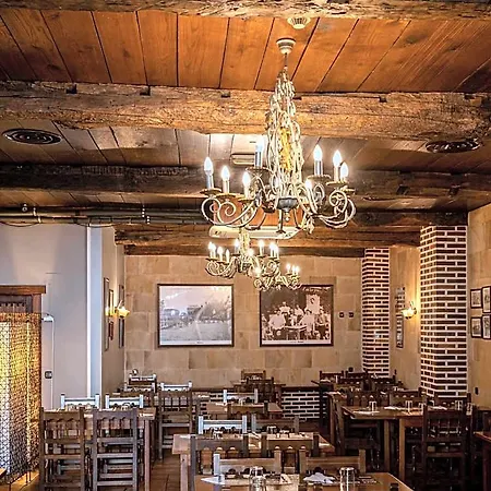 Aroi Bierzo Plaza 3*