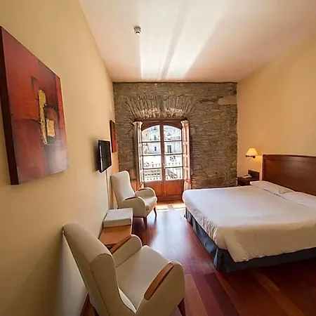 Отель Aroi Bierzo Plaza 3*