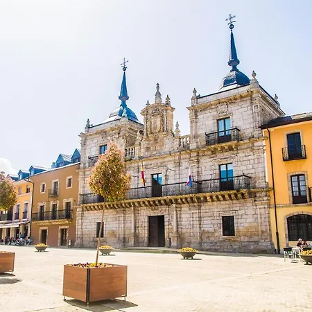 Aroi Bierzo Plaza 3*