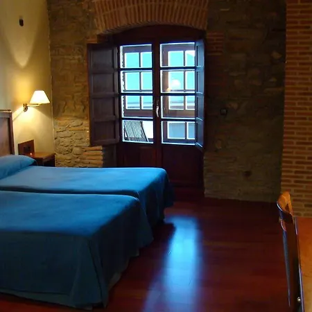 Aroi Bierzo Plaza بونفيراذا