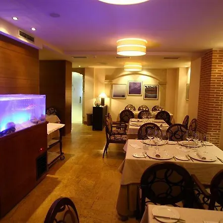 Aroi Bierzo Plaza بونفيراذا