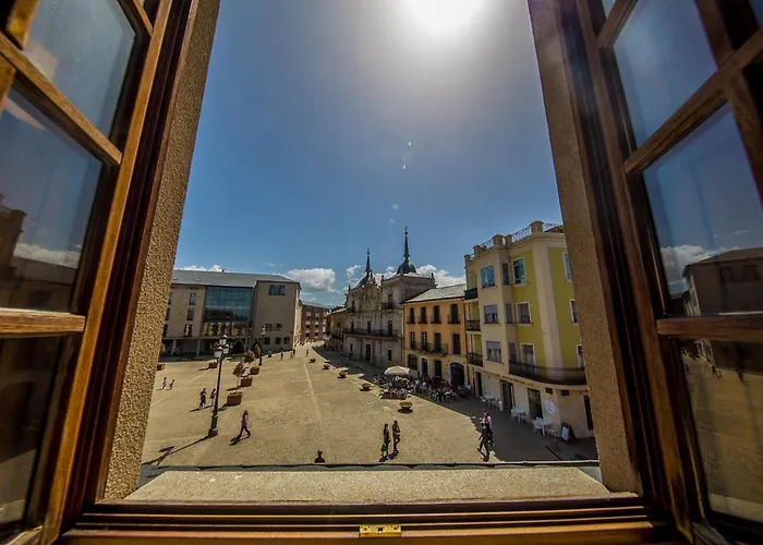 호텔 Aroi Bierzo Plaza 3*