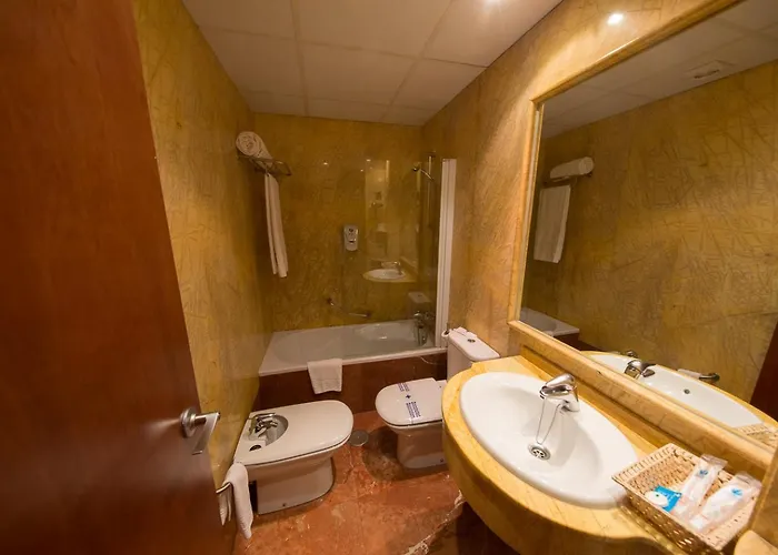 Aroi Bierzo Plaza 호텔