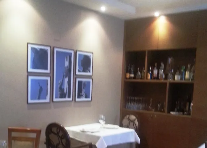 Aroi Bierzo Plaza 폰페라다