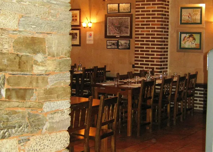 Aroi Bierzo Plaza 호텔 3*