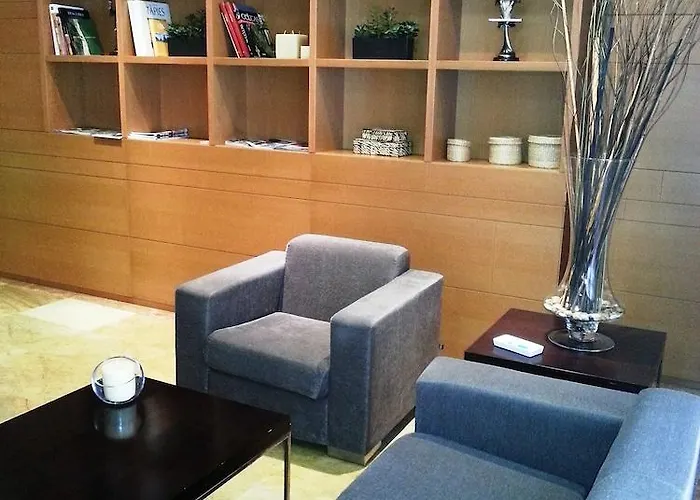 호텔 Aroi Bierzo Plaza 폰페라다