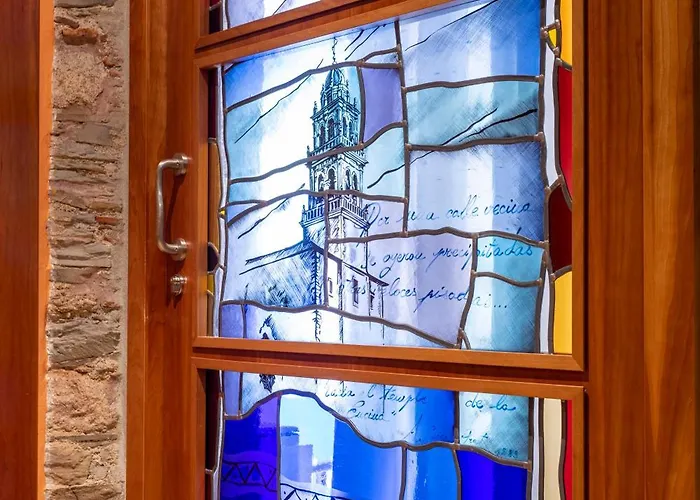 埃洛伊比耶索广场酒店 3* 蓬费拉达