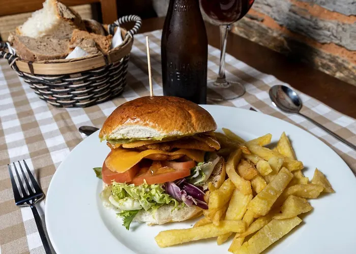 Aroi Bierzo Plaza 호텔 3*