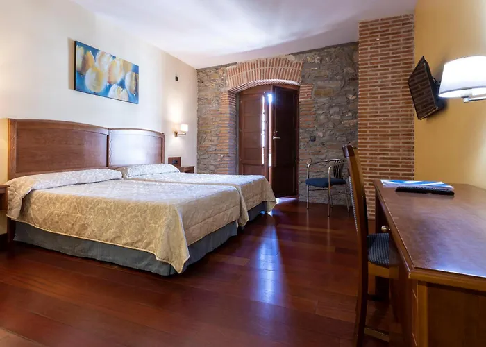 Aroi Bierzo Plaza 호텔