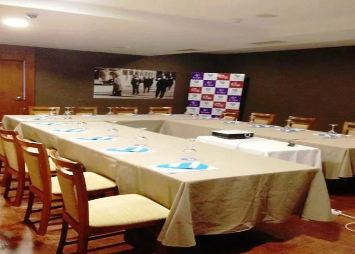 Aroi Bierzo Plaza 3* 폰페라다