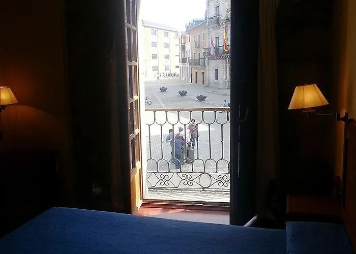 호텔 Aroi Bierzo Plaza 폰페라다