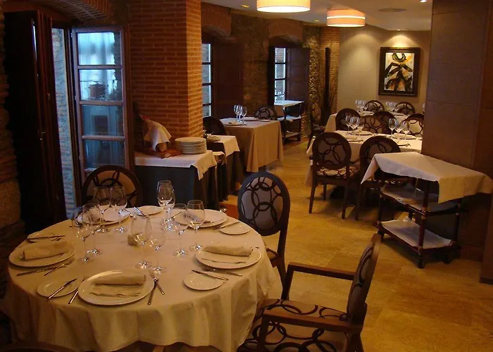 호텔 Aroi Bierzo Plaza 3*